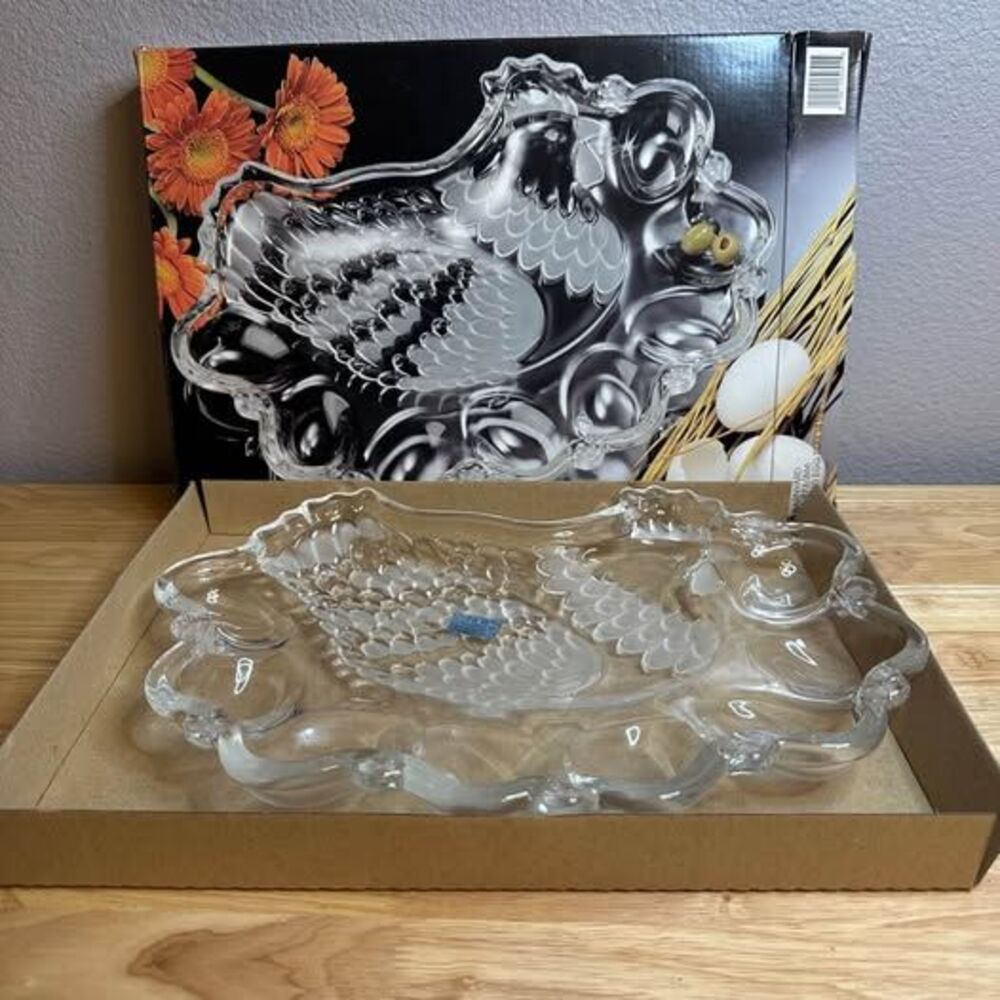 Studio Nova Crystal Barnyard Chicken Divided Egg Tray 14 1/4"